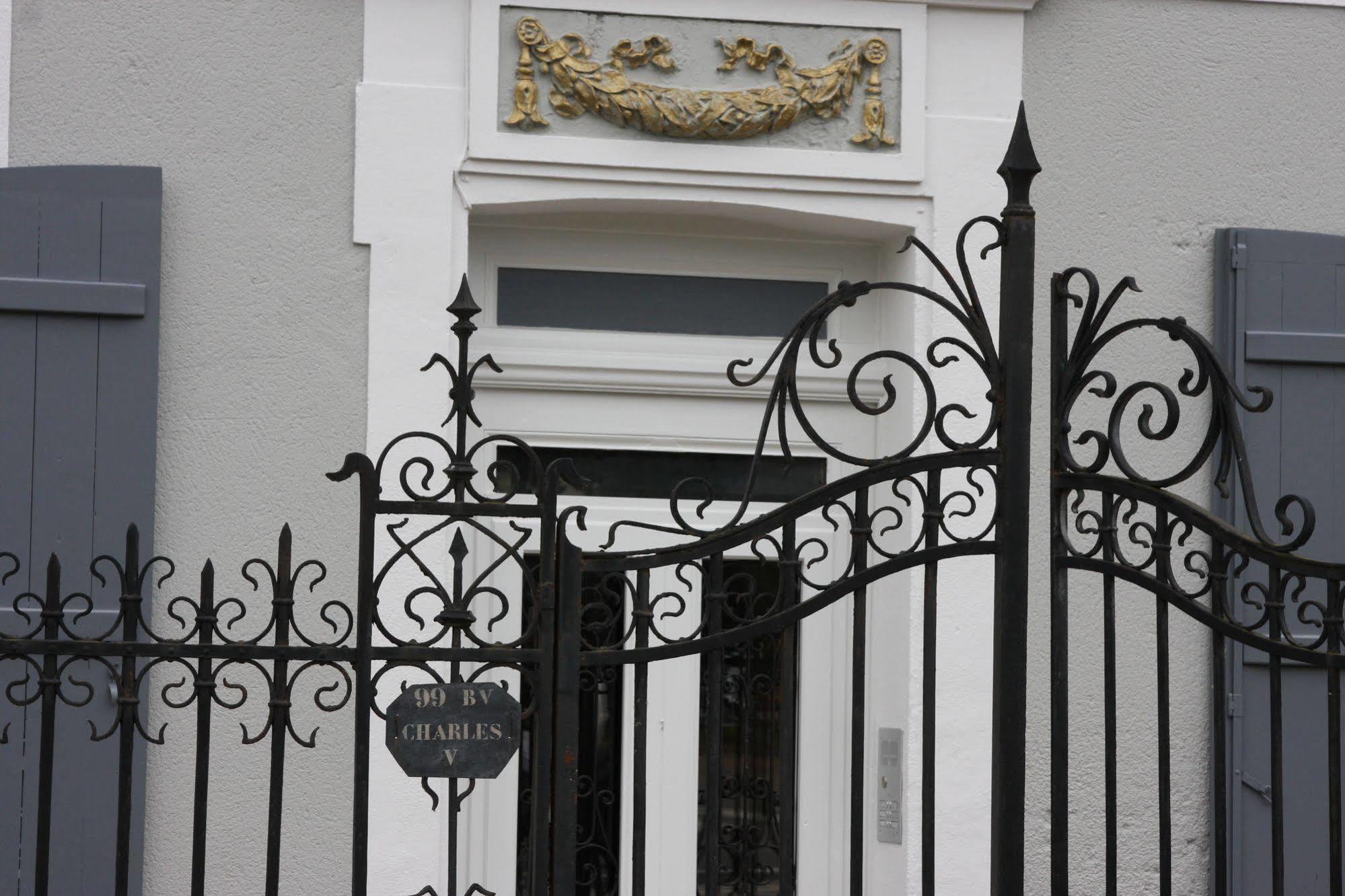 Appartements Du Clos Vorin Honfleur Exteriör bild
