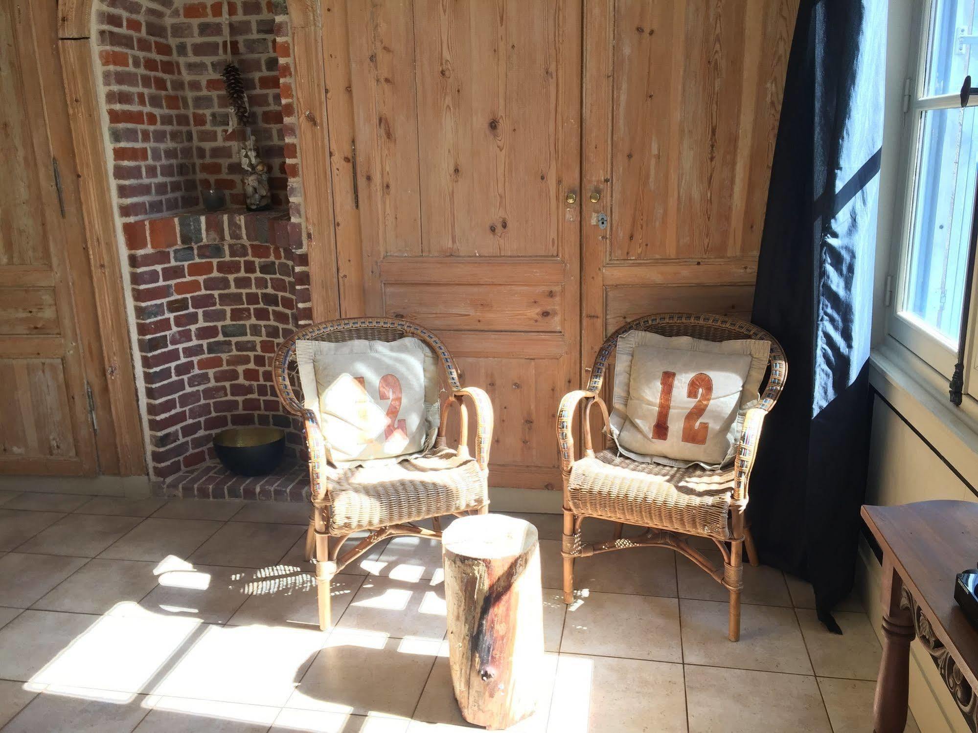 Appartements Du Clos Vorin Honfleur Exteriör bild