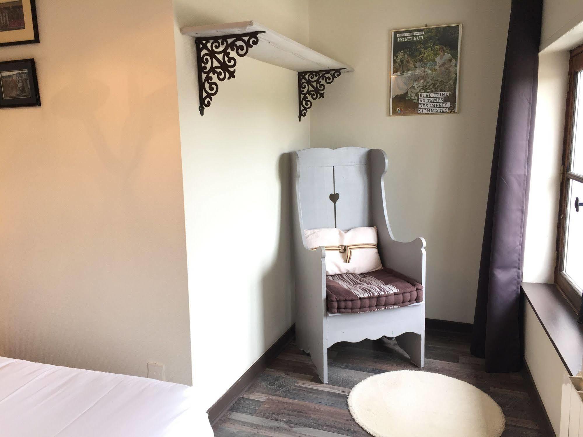 Appartements Du Clos Vorin Honfleur Exteriör bild
